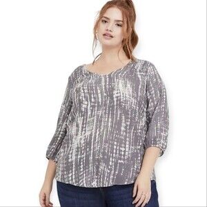Torrid Gray & White Crepe Tie Dye Smocked Blouse Tunic Size 2 2X